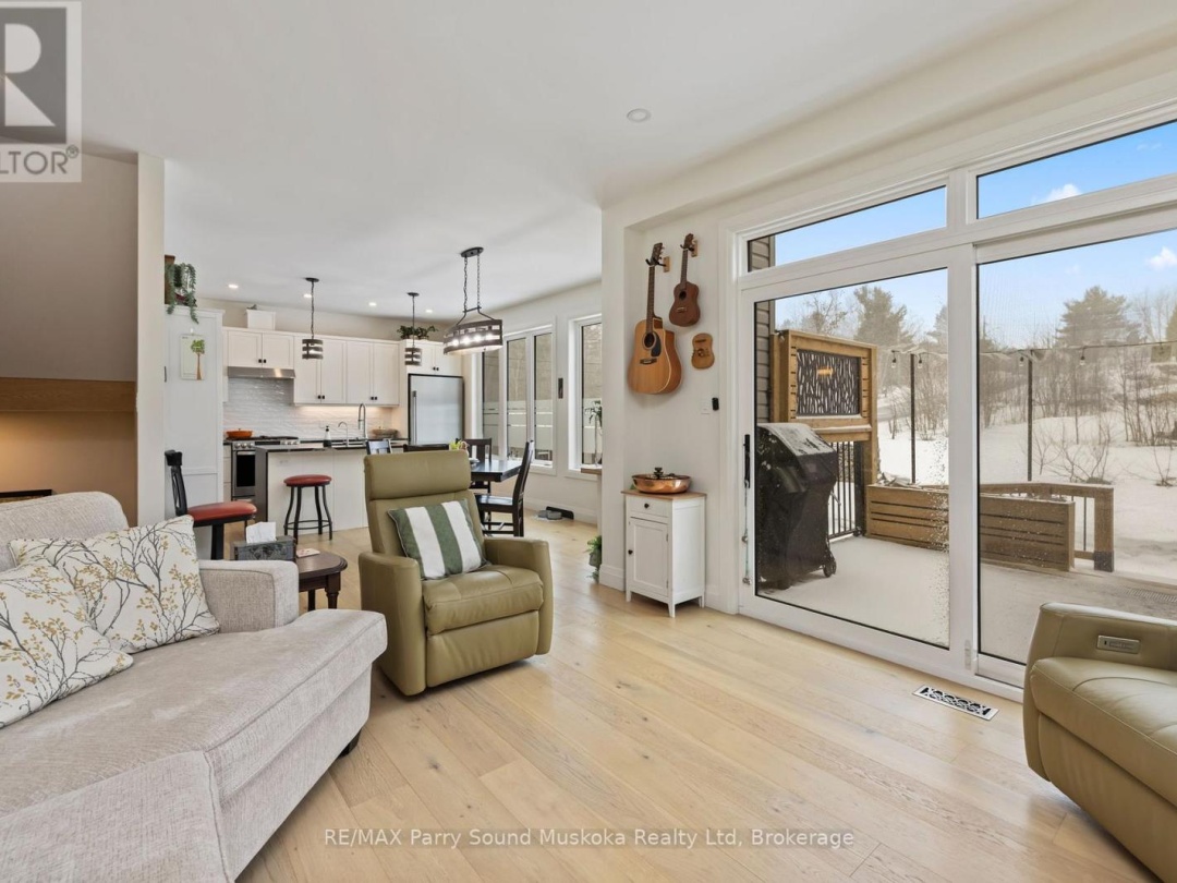 44 DENNIS DRIVE, Parry Sound