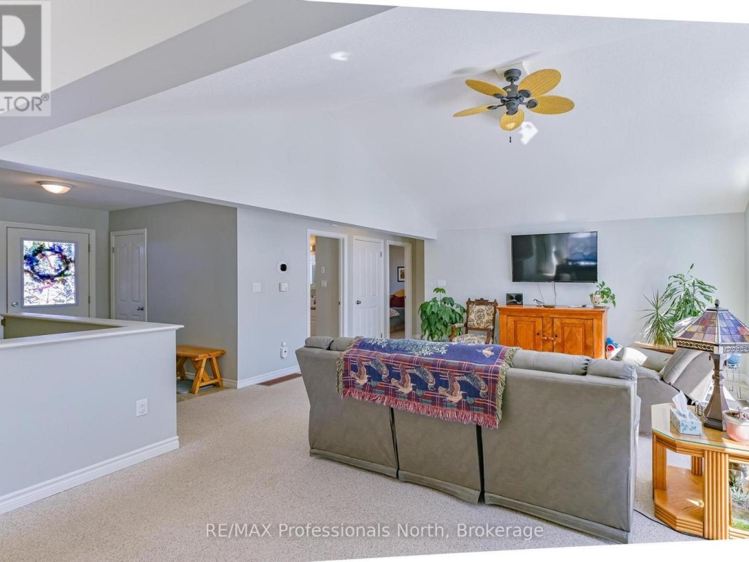 1099 SUMMER LANE, Minden Lake