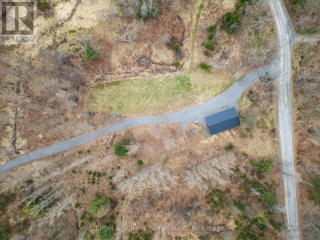 185 LOCH ERNE ROAD, Vowel Lake