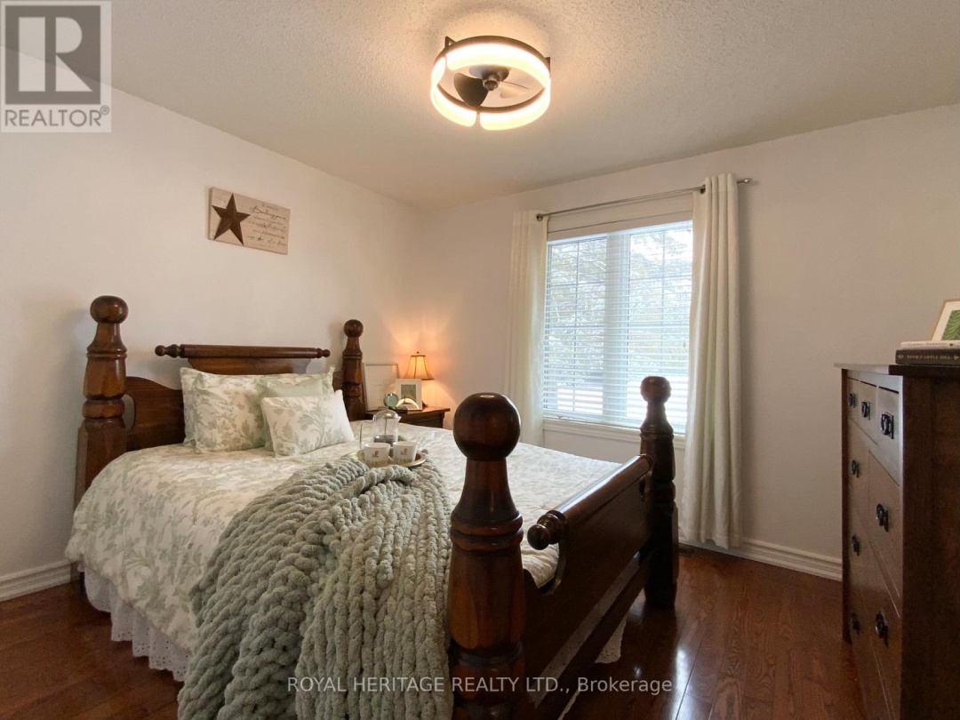205 PIRATES GLEN DRIVE, Pigeon Lake