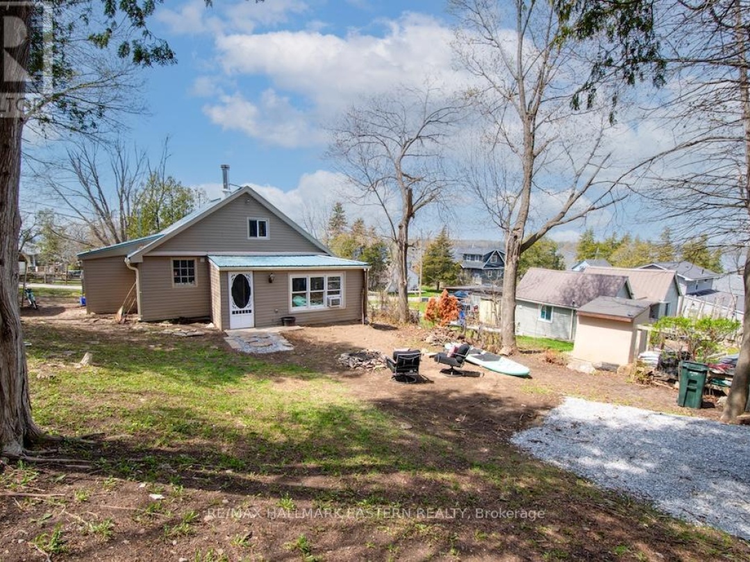 2305 THURSTONIA ROAD, Sturgeon Lake