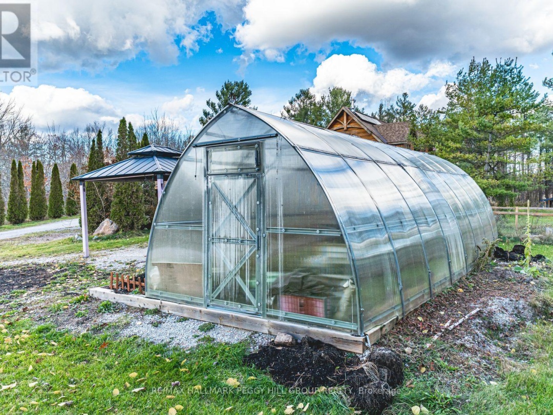 2504 FAIRGROUNDS ROAD, 