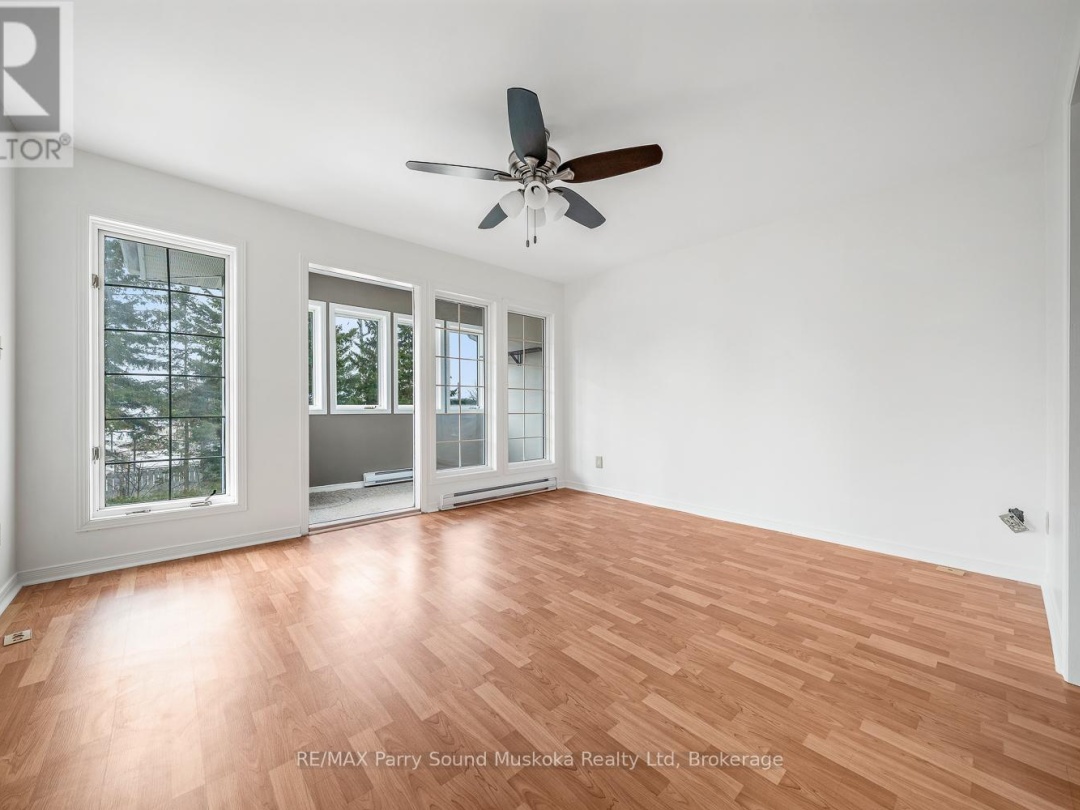 18 GEORGIAN BAY AVENUE, Parry Sound