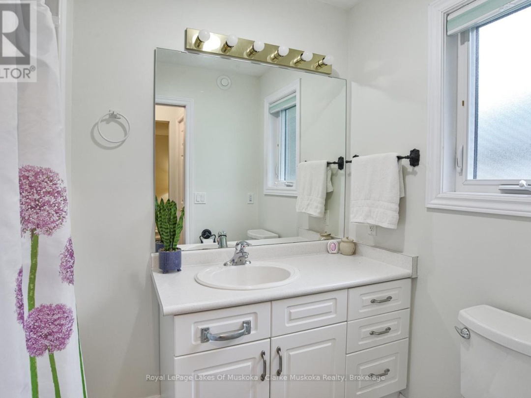 77 HEDGEWOOD LANE, 