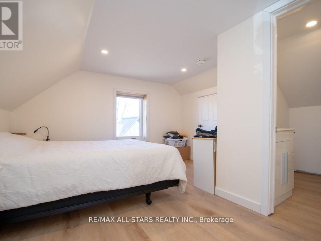 10 North Street N, Kawartha Lakes (Fenelon)