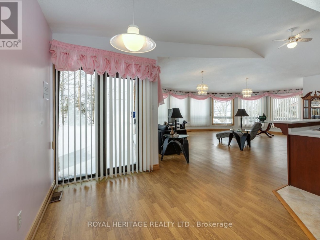 31 WELLINGTON STREET, 