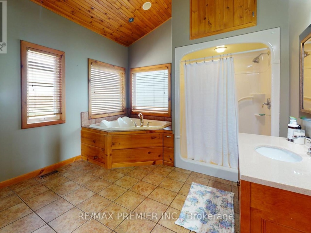 31 PARADISE BOULEVARD, Ramara