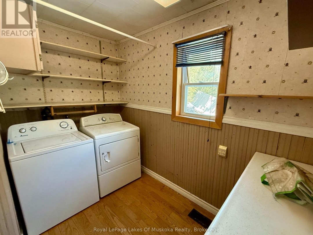 1071 NAISMITH ROAD, Bracebridge (Macaulay)