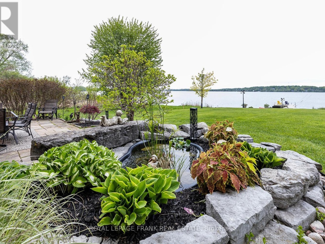 24 GILSON POINT PLACE, 