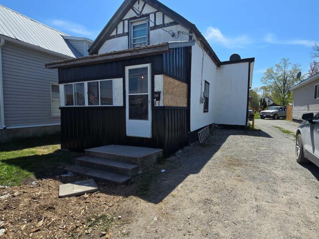 111 ANDREW STREET S, Orillia