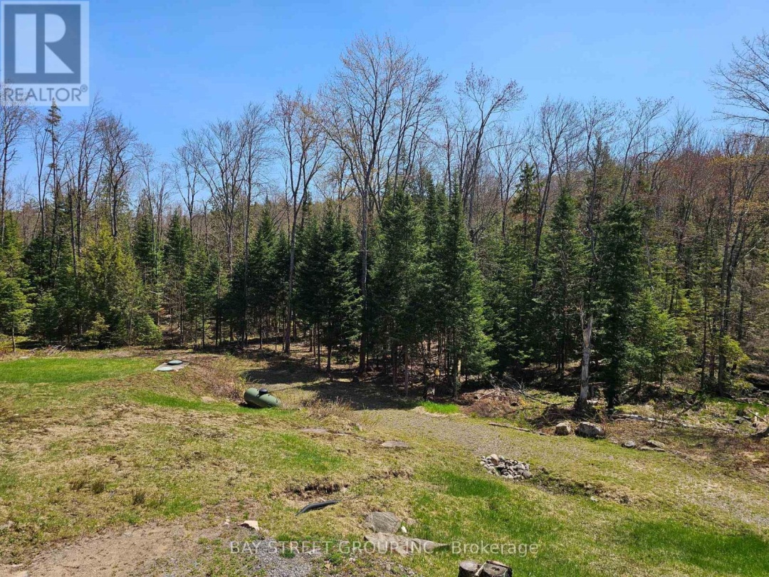 1032 SPRING LAKE ROAD, Bracebridge (Draper)