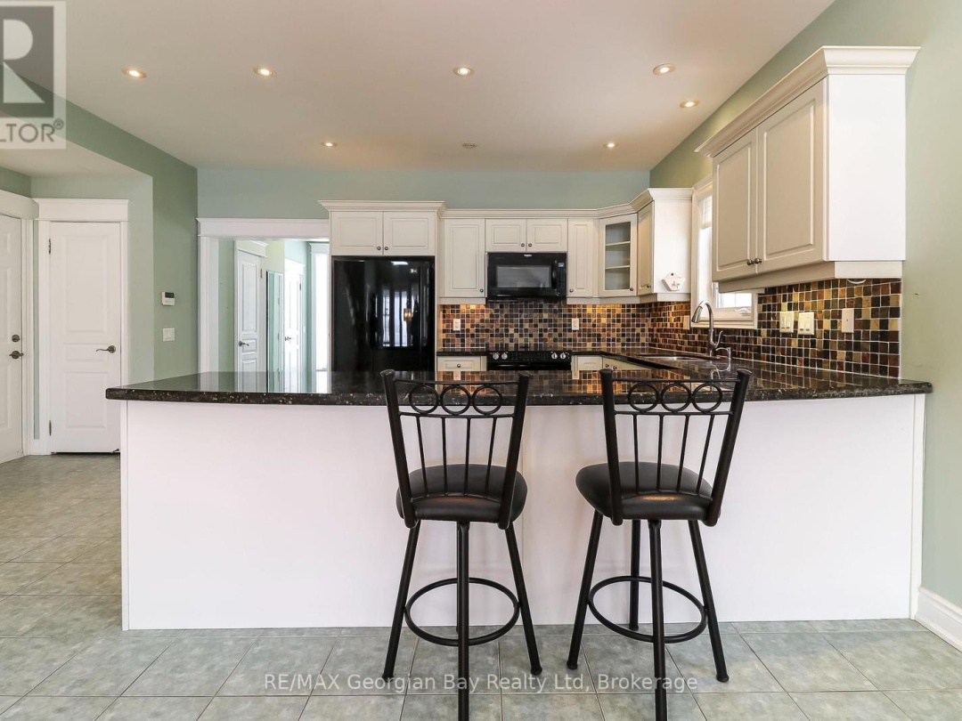 210 WYCLIFFE COVE, Georgian Bay