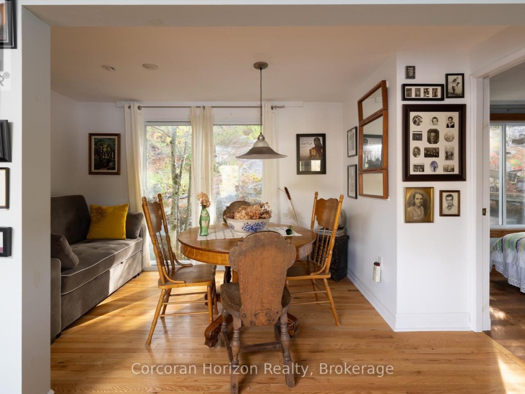 566 HUNGRY BAY ROAD W, Six Mile Lake