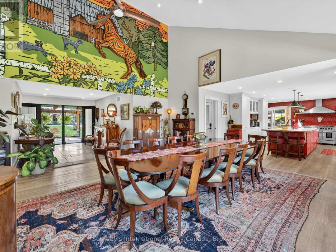 1082 BEAUMONT FARM ROAD, Muskoka River