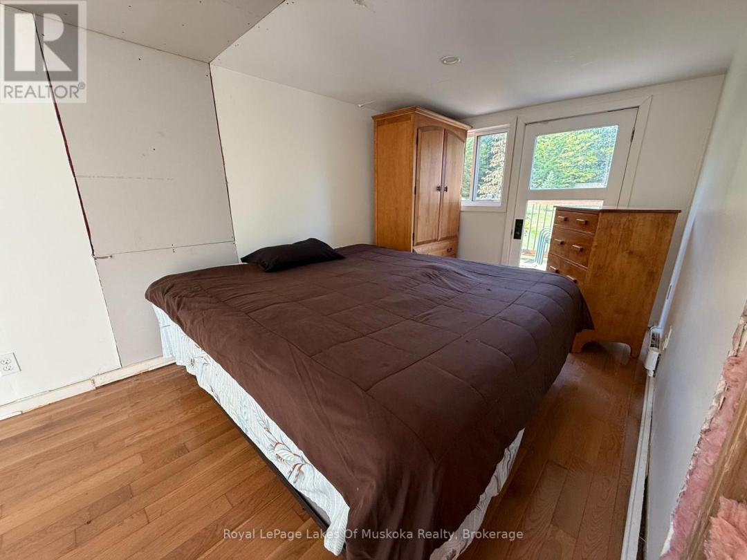 48 KITCHEN ROAD S, 