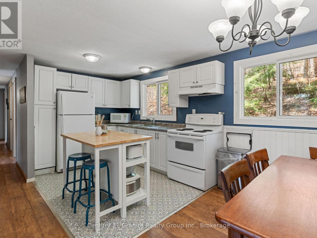 6087 HALIBURTON LAKE ROAD, Haliburton Lake