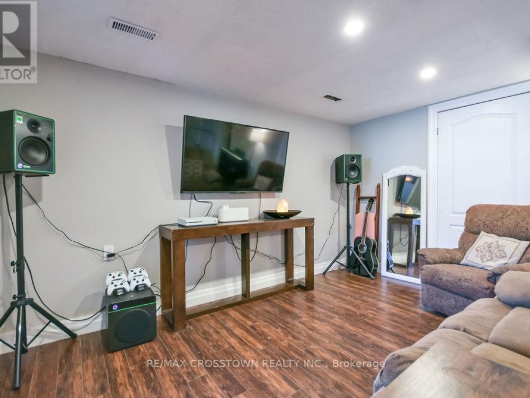 461 BARNES AVENUE, Tay (Port McNicoll)