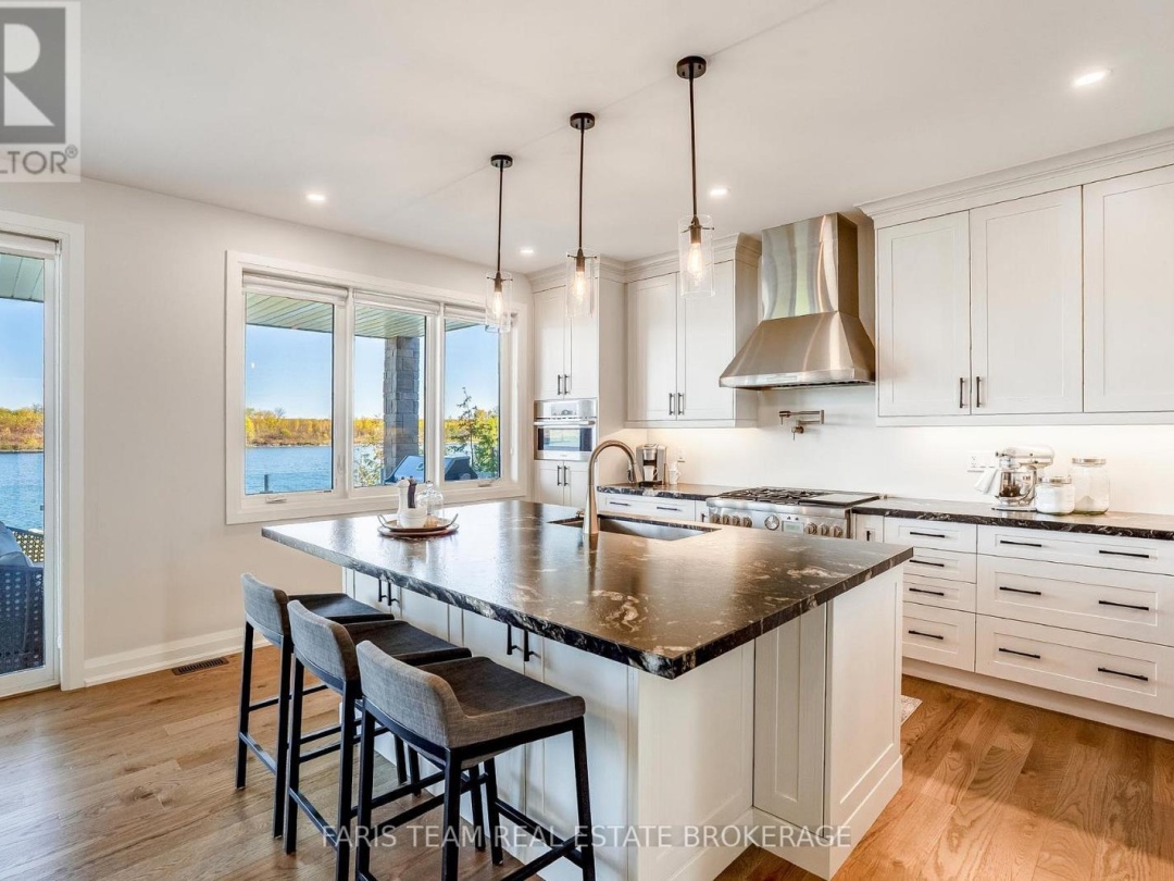 7 DOCK LANE, Georgian Bay