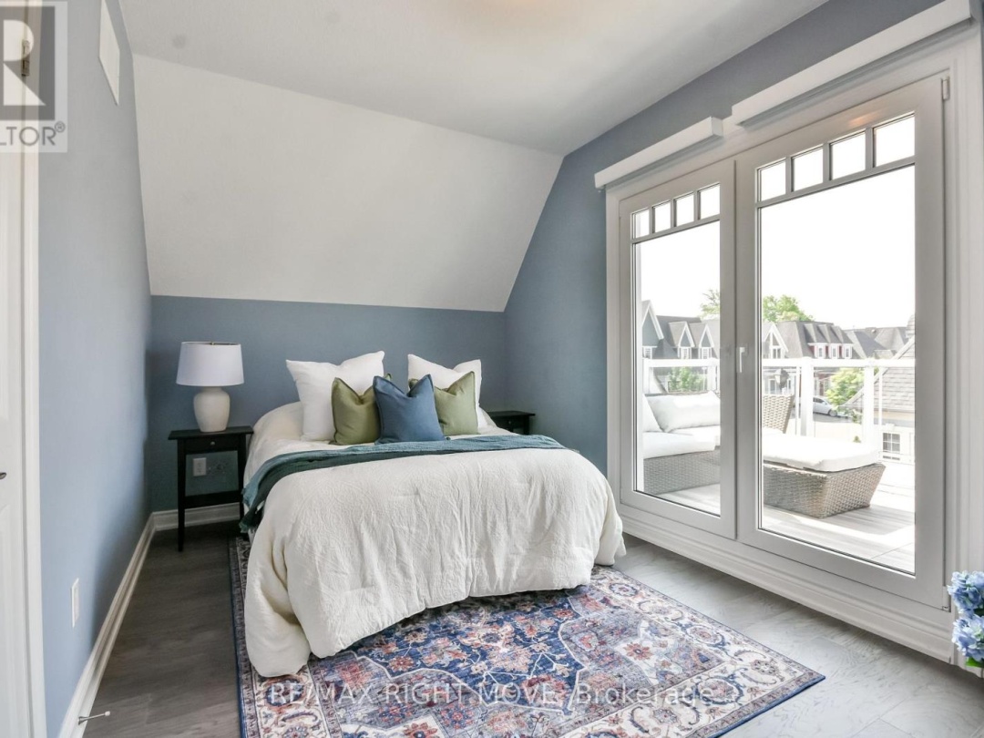 28 - 10 INVERMARA COURT, Lake Simcoe