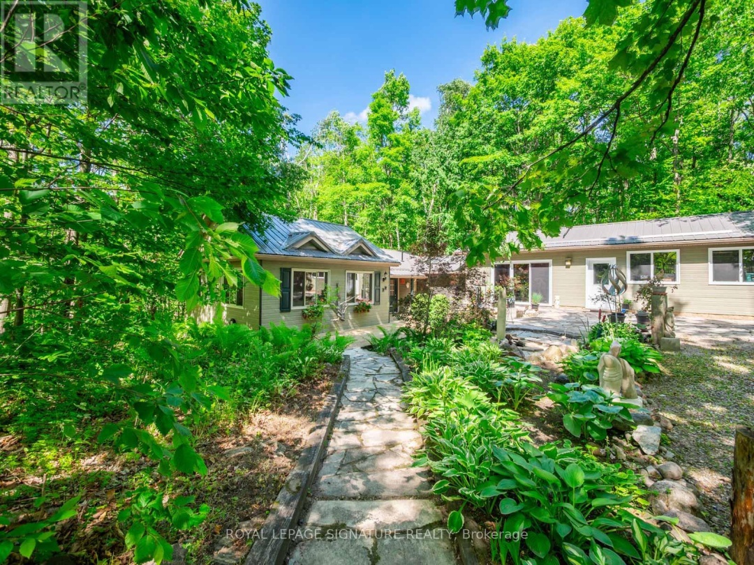 22 IROQUOIS RIDGE, 