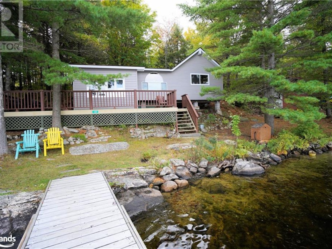 121 Healey Lake, Healey Lake