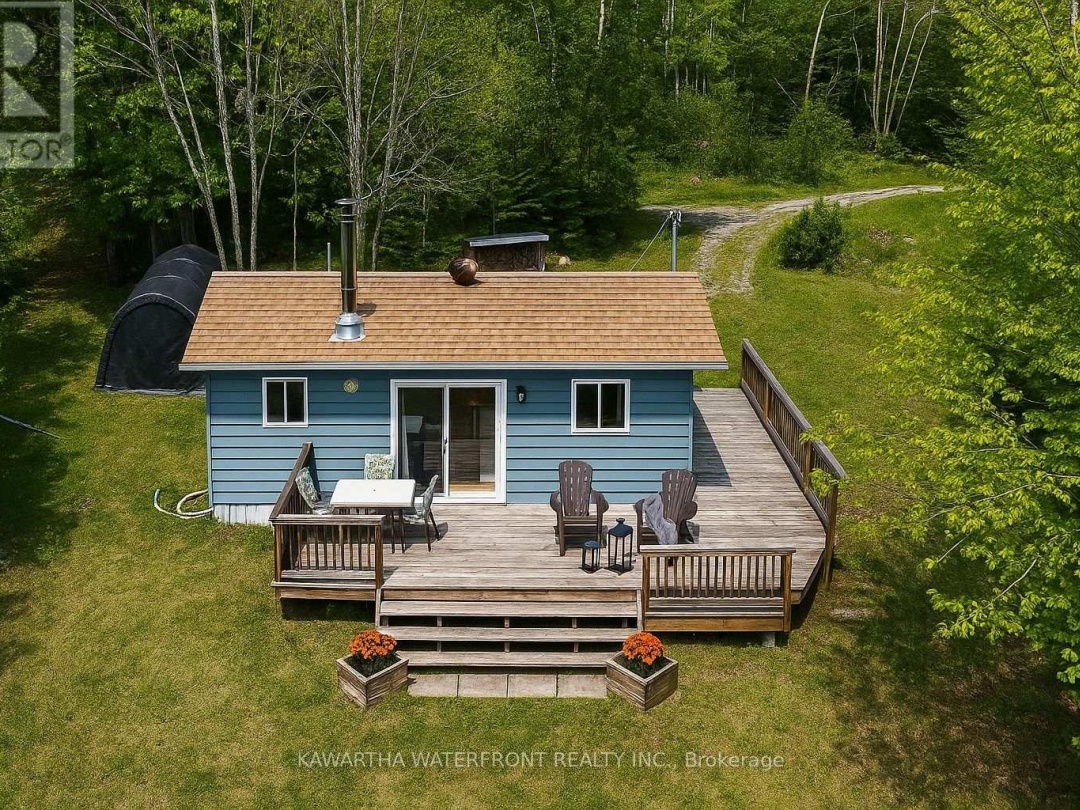1120 ENGLISH CIRCLE, 