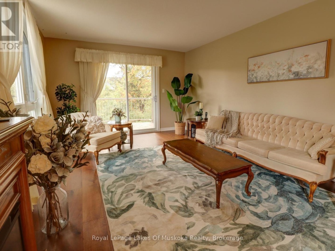 106 - 31 DAIRY LANE, Muskoka River