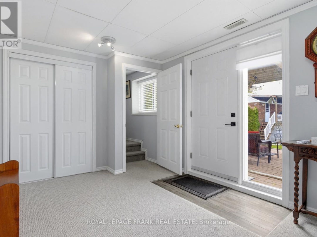 106 STARR BOULEVARD, Lake Scugog