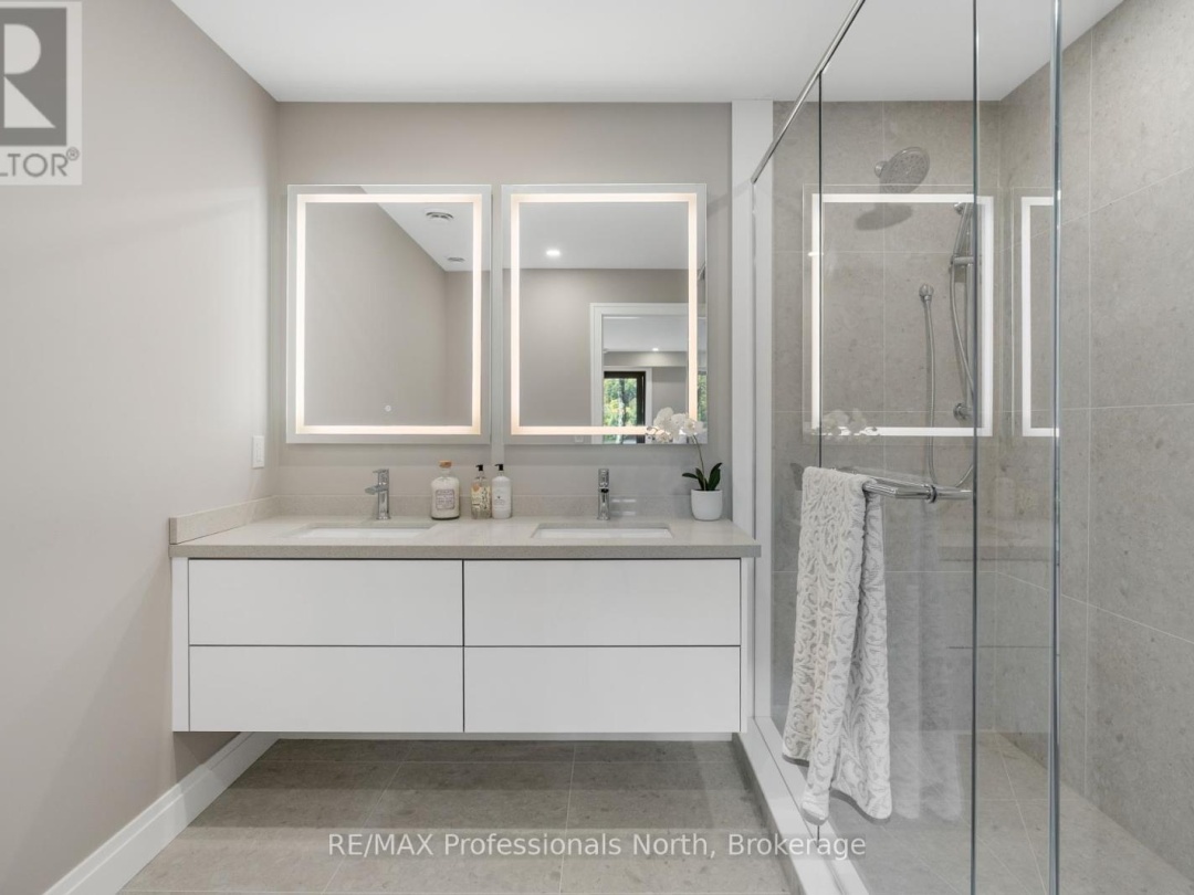 102 - 32 BRUNEL ROAD,