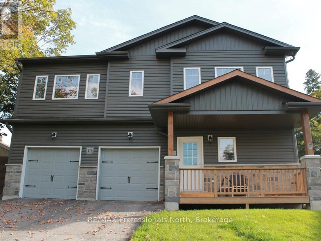 19 DUNCAN STREET E, Huntsville (Chaffey)