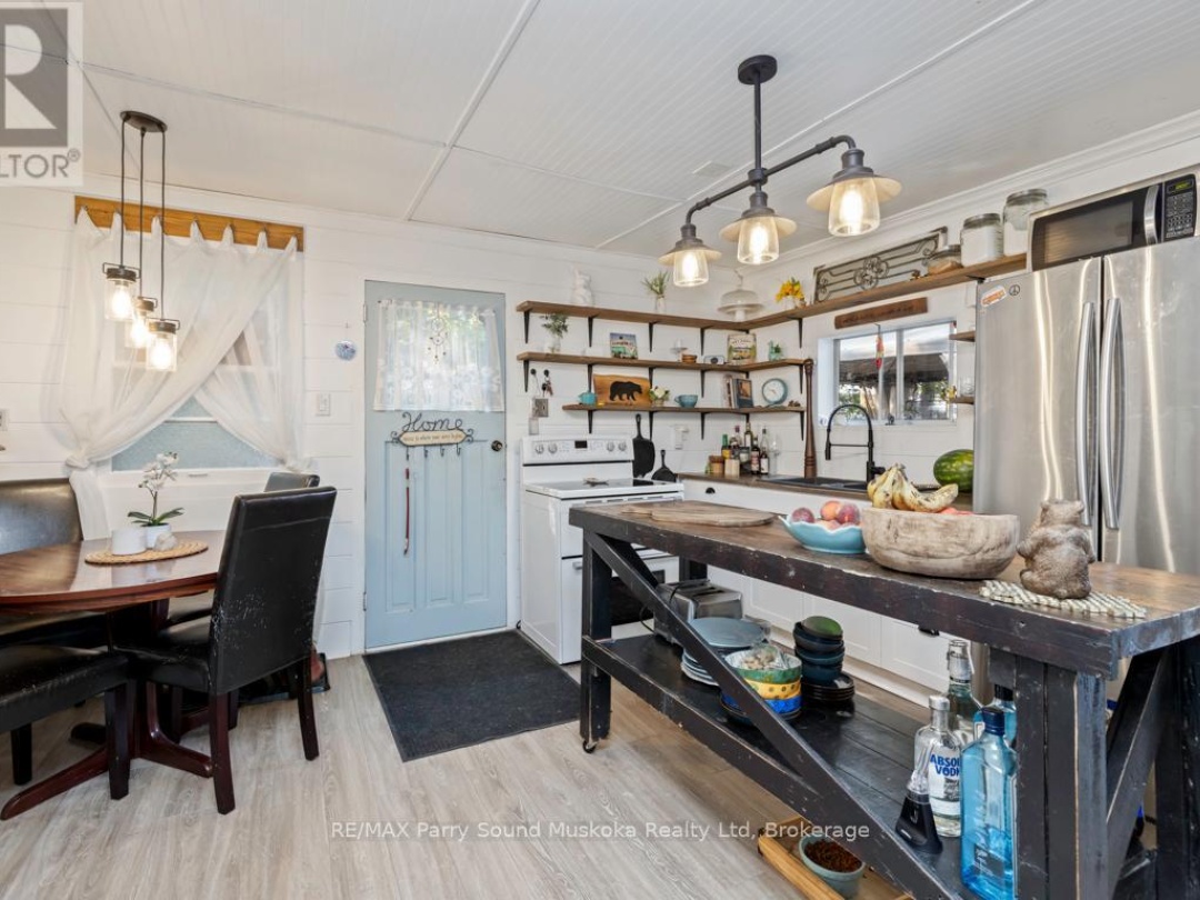 LOT 206 - 808 PARADISE LANE E, 