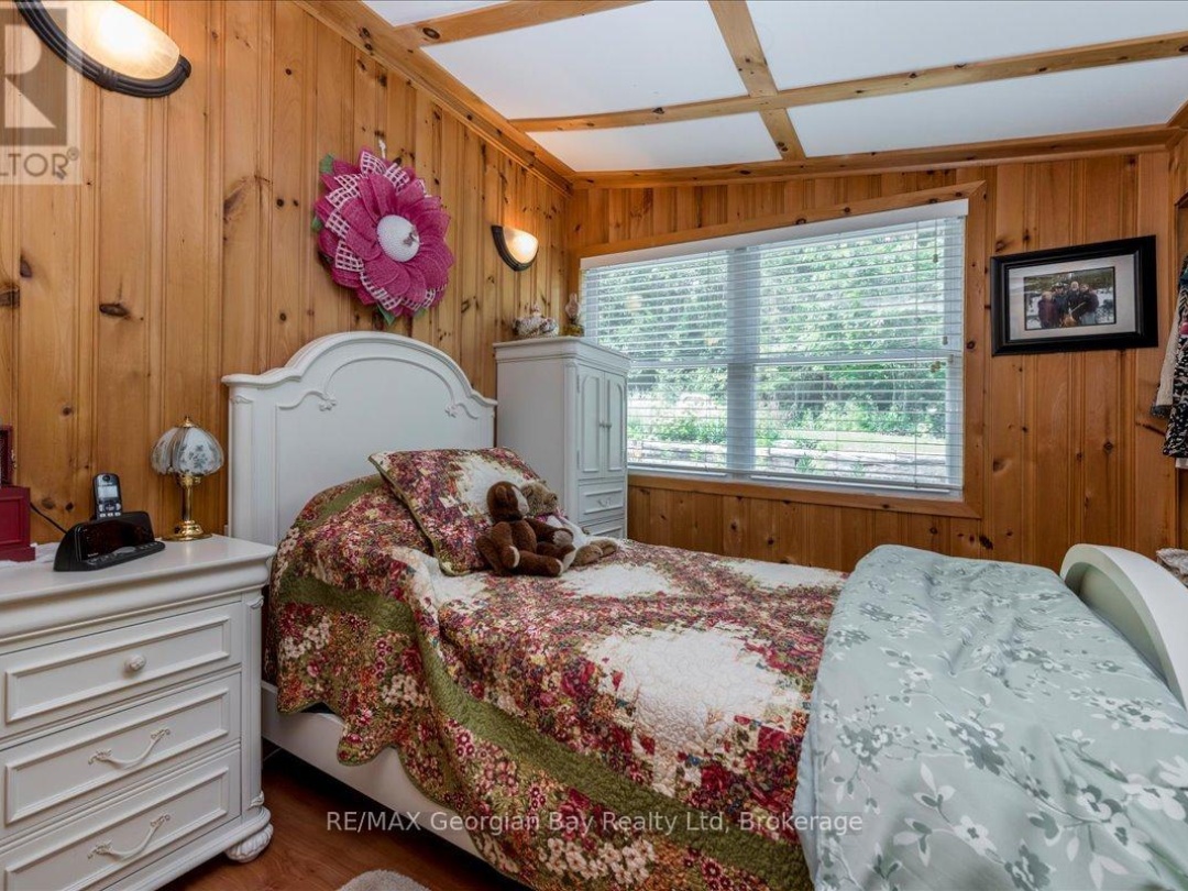 21 GRANDVIEW ROAD, 