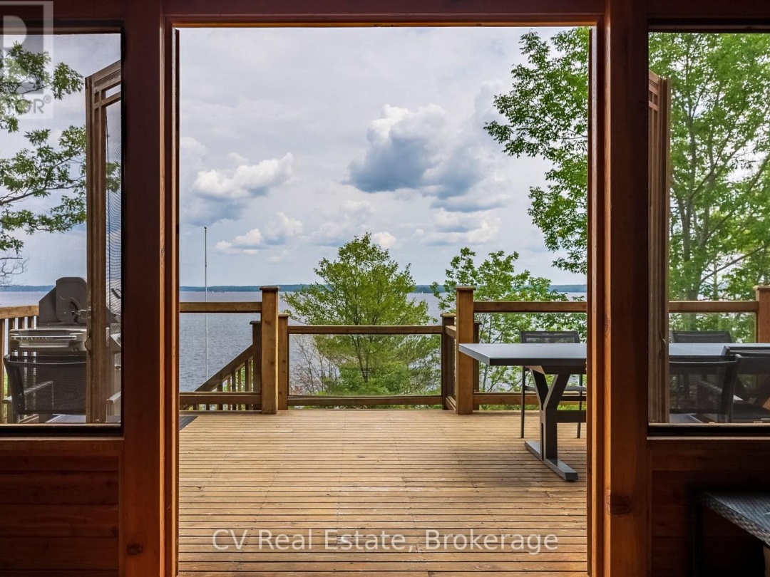 1016 LAWLAND HEIGHTS ROAD, Lake Muskoka