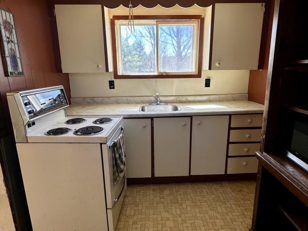 1080 ST. PETER'S ROAD, Algonquin Highlands (Stanhope)