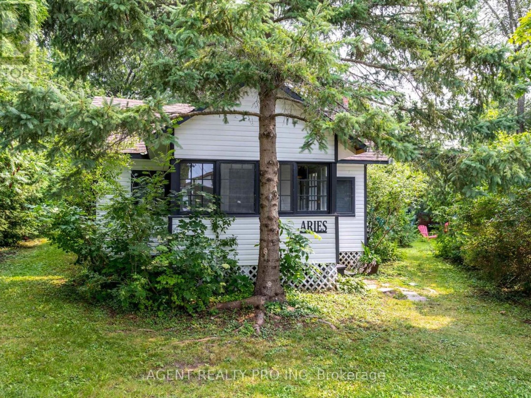 21 ORIOLE ROAD, Cameron Lake