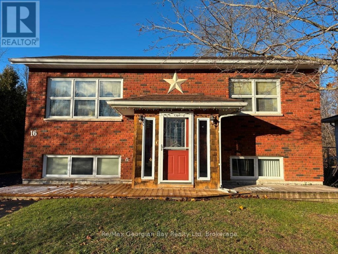 16 COMMUNITY CENTRE DRIVE, 