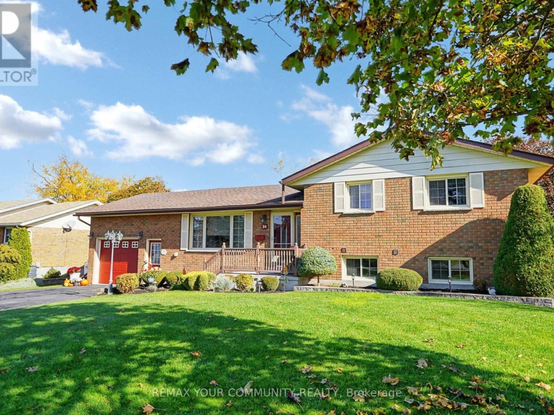 30 GRANT DRIVE, Kawartha Lakes (Oakwood)