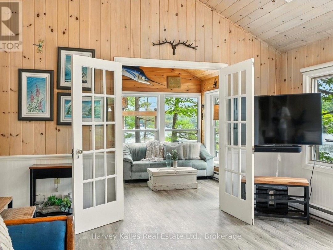 1078 MCKENZIE ROAD, Lake Muskoka