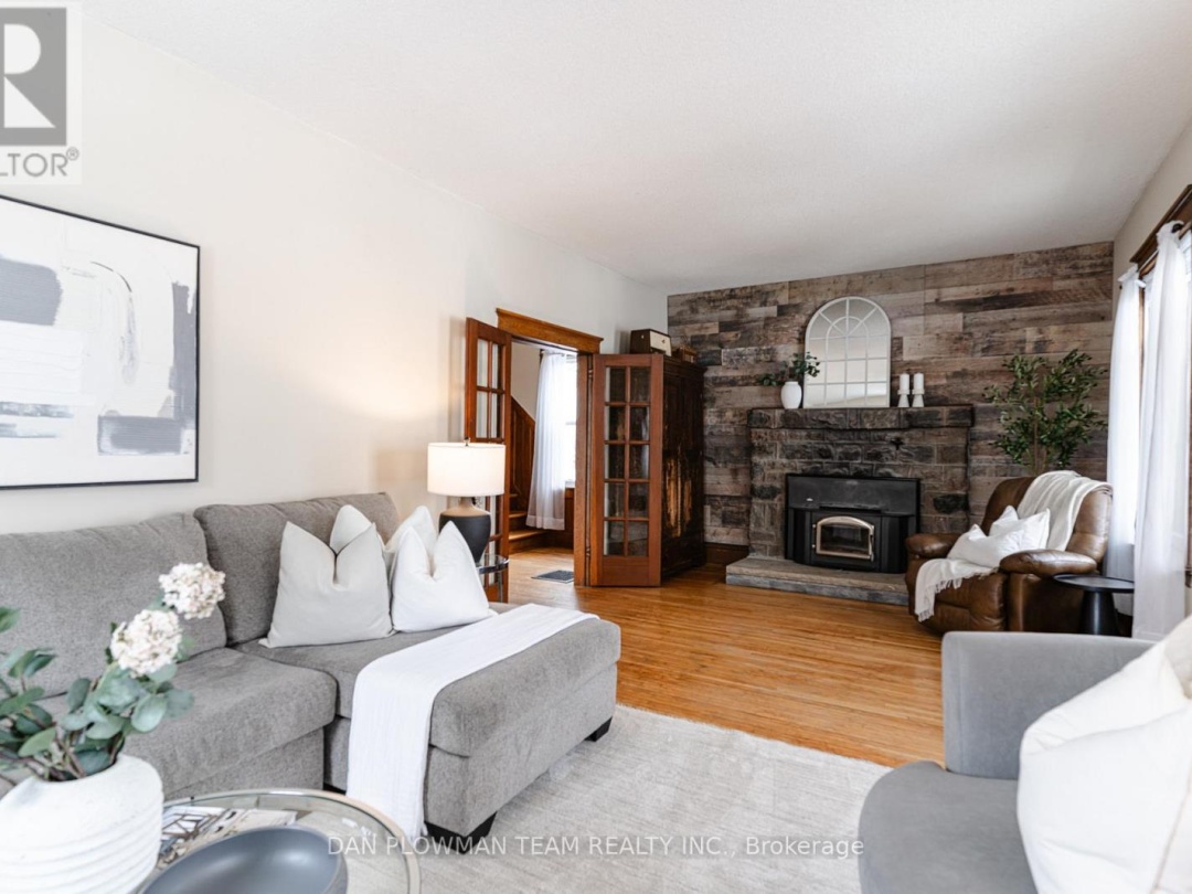 48 DUNN STREET, Kawartha Lakes (Bobcaygeon)