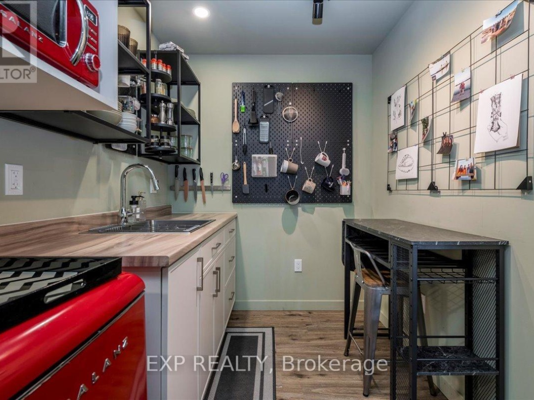 51 HUNTER AVENUE, Tay (Victoria Harbour)