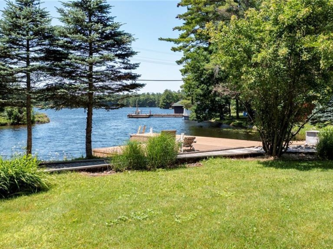 4372 Conners Bay Lane, Severn Lake