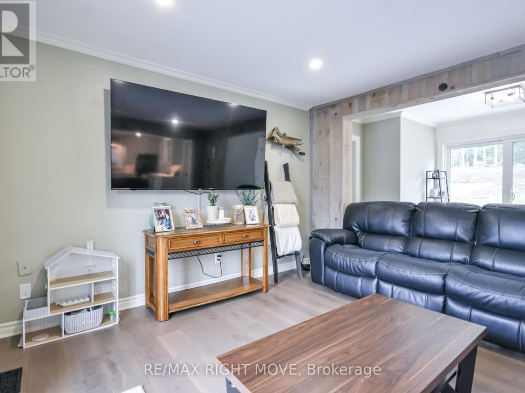 203 MUSQUASH ROAD, Gravenhurst (Muskoka (S))