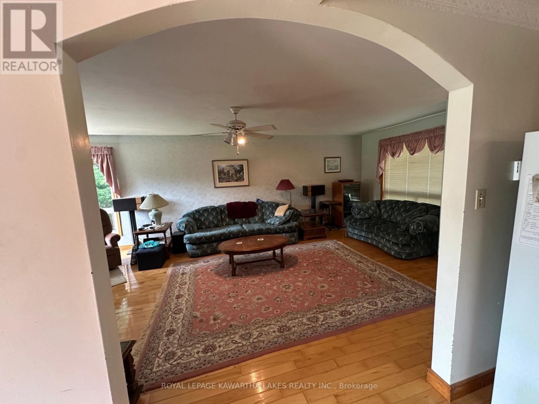 17290 SIMCOE STREET, 