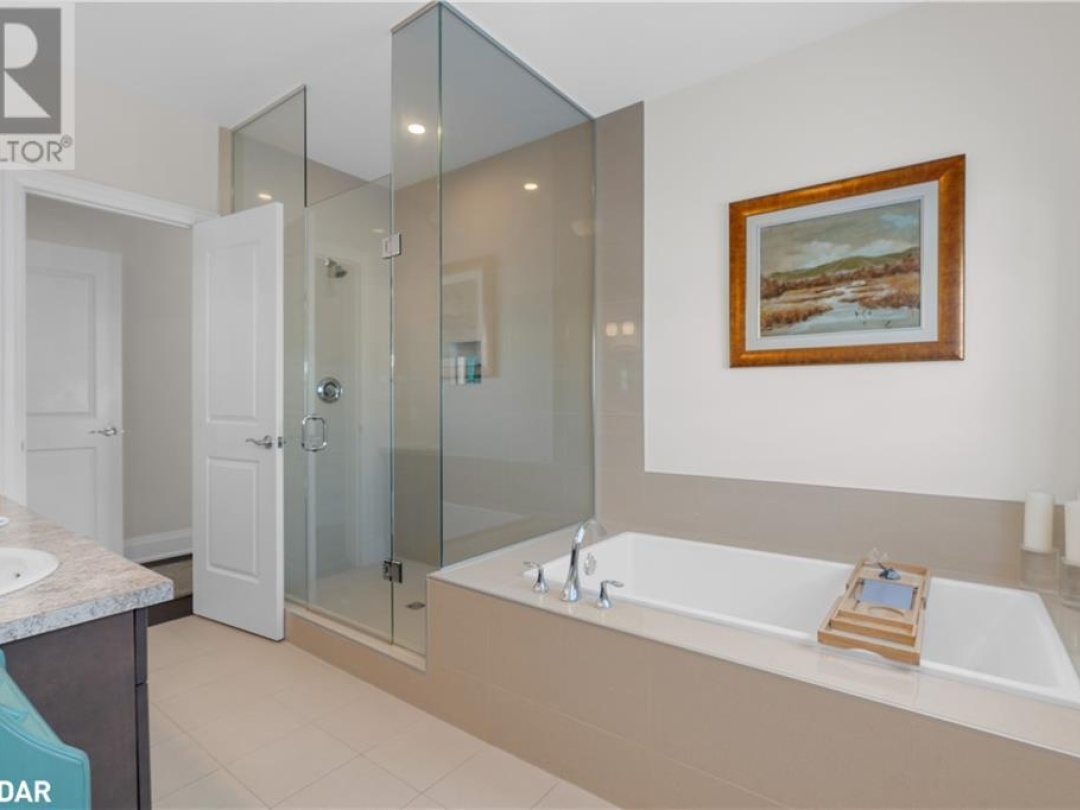 12 Thoroughbred Drive, Oro-Medonte