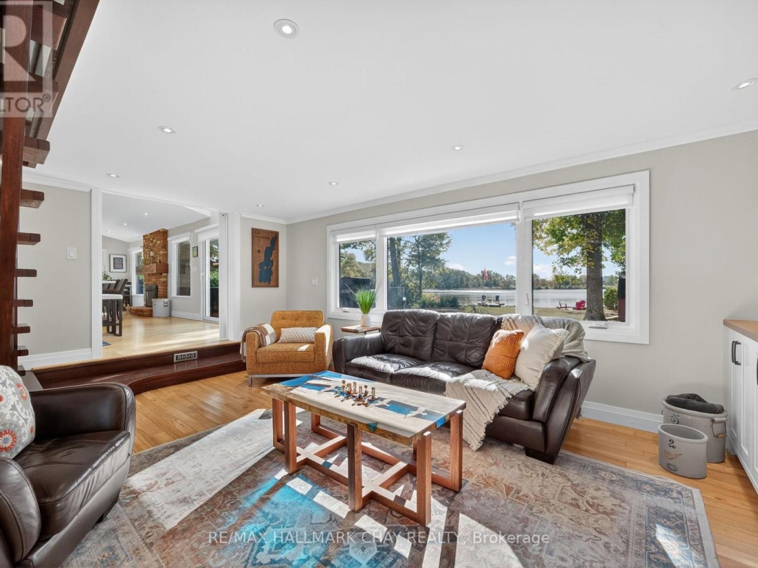 668 BROADVIEW AVENUE, 