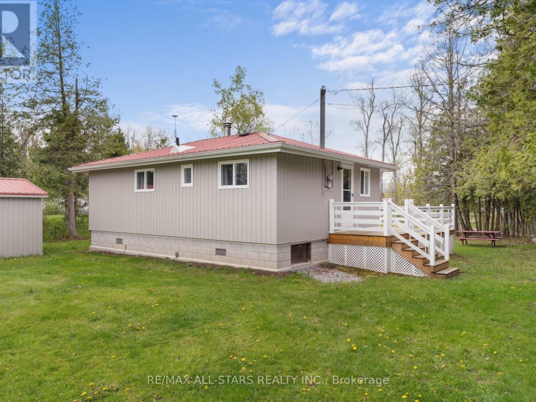 3 REGATTA STREET, Sturgeon Lake