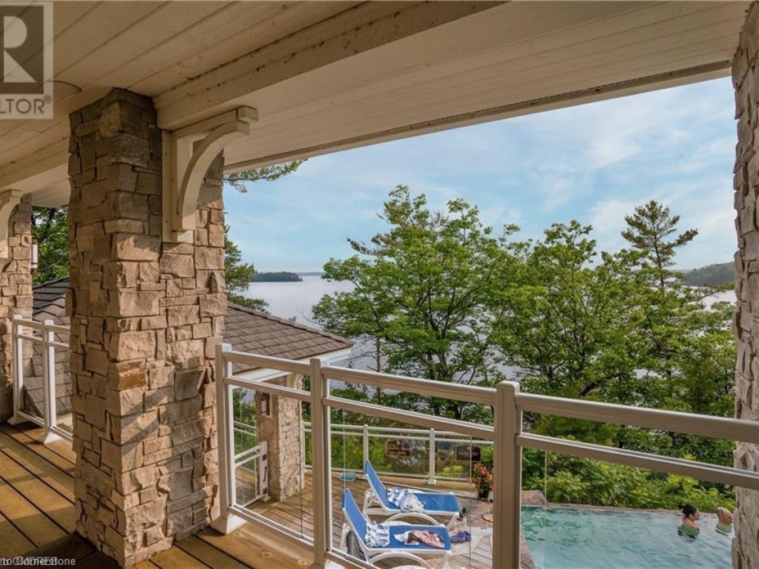 1869 Hwy 118 W Unit# 15, Lake Muskoka