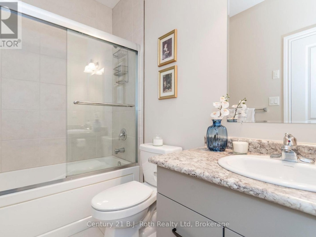 4 CHARLIE RAWSON BOULEVARD, Tay (Victoria Harbour)
