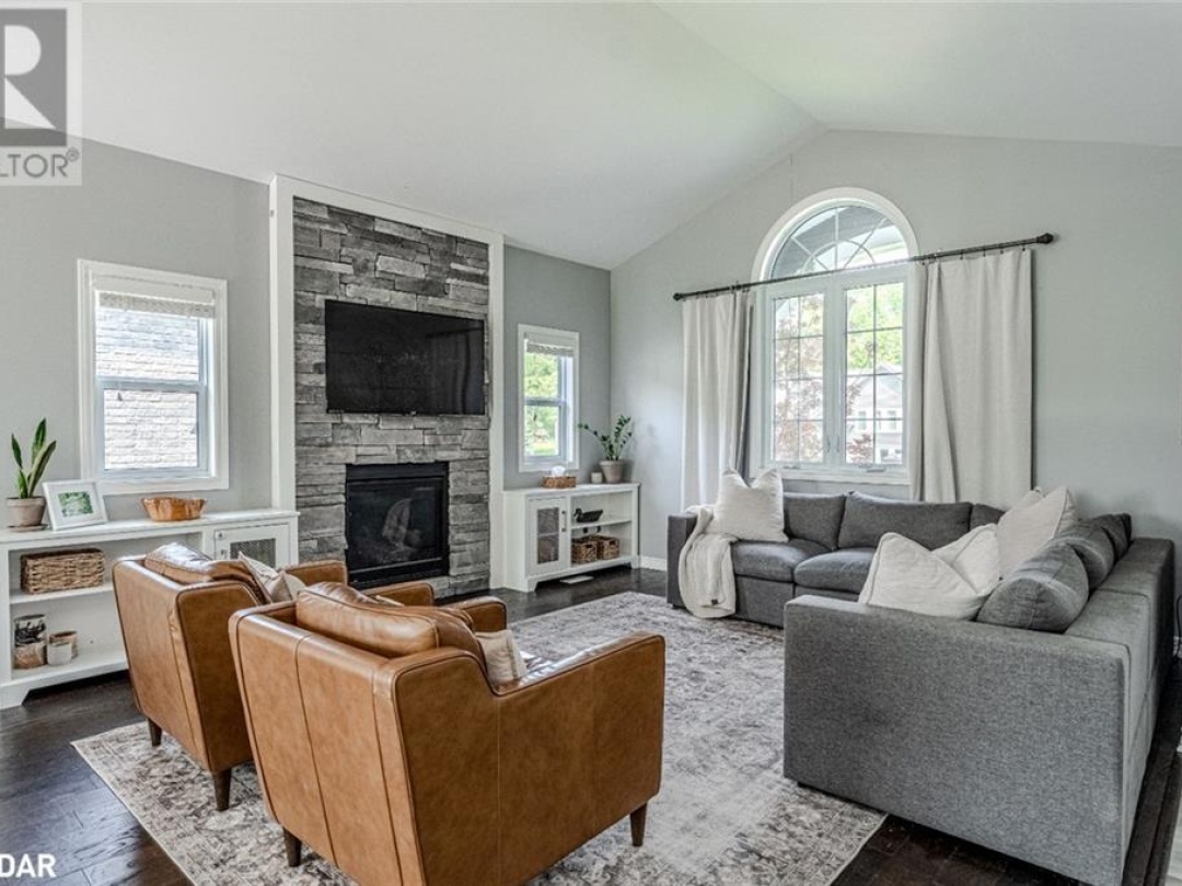 55 DONLANDS Court, 