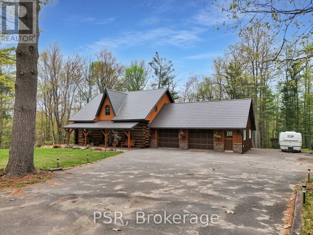 1040 AMELIA CRESCENT, 